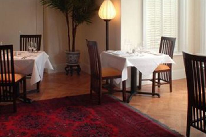 Dining 5 of 15