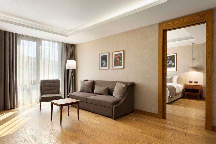 Room 17 of 35