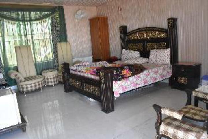 Room 3 of 4