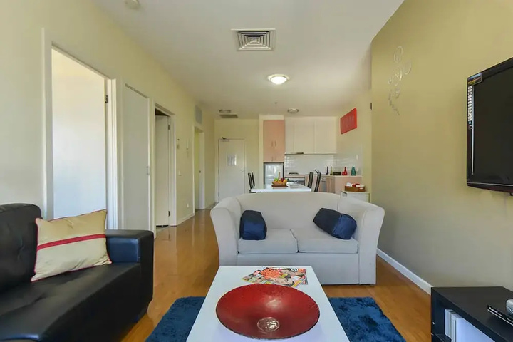Room 7 of 11