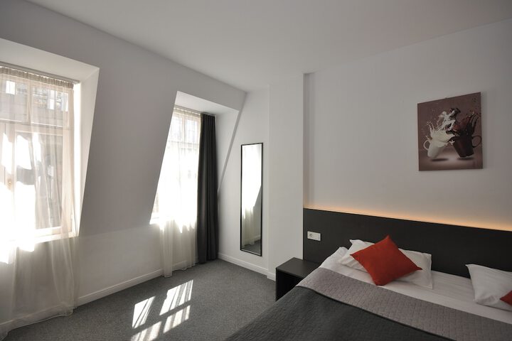 Room 16 of 41