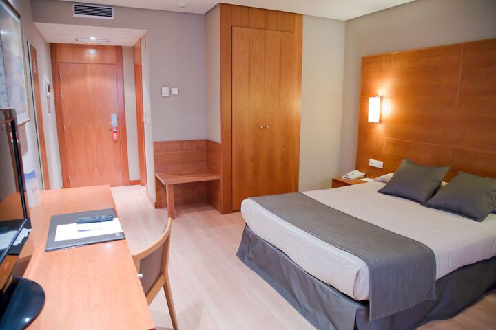 Room 11 of 40
