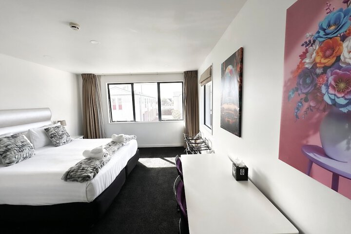Room 29 of 77