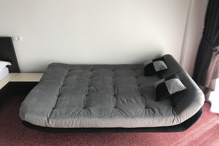 Room 25 of 35