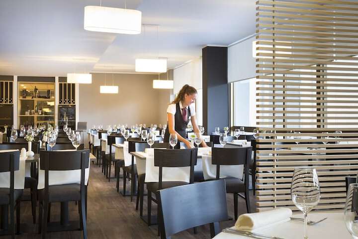 Dining 56 of 74