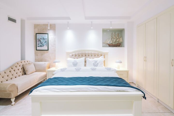 Room 42 of 257