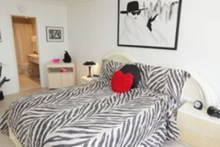 Room 77 of 171