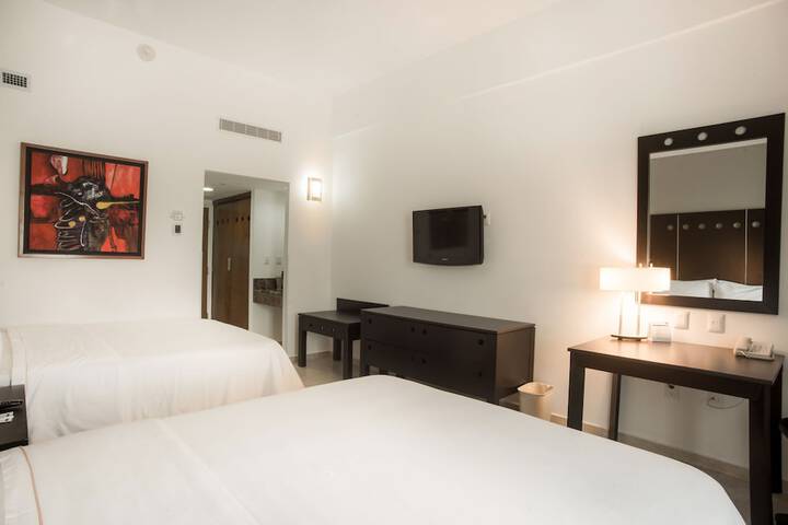 Room 6 of 43