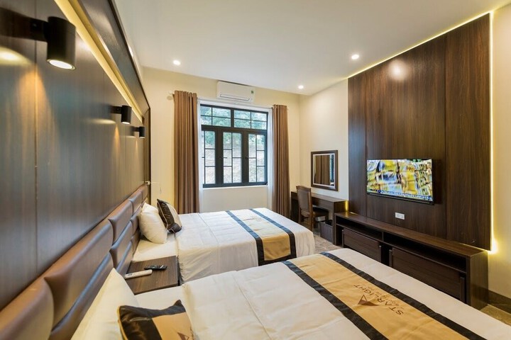 Room 25 of 48