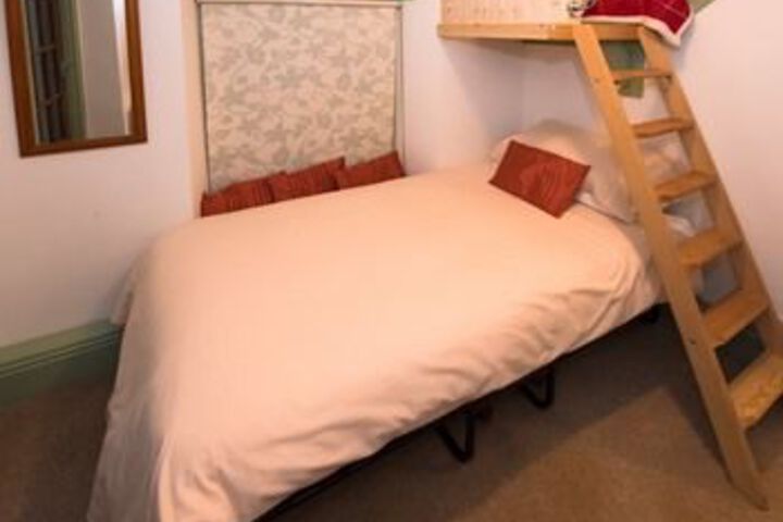 Room 15 of 31