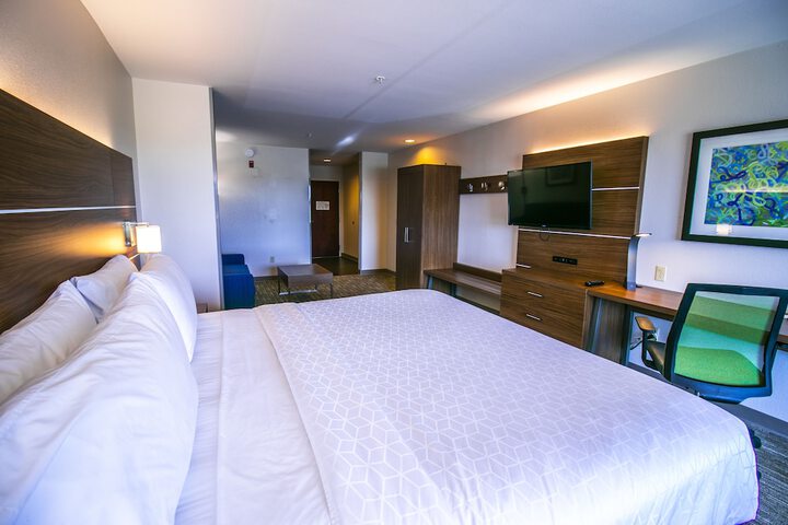 Room 12 of 42