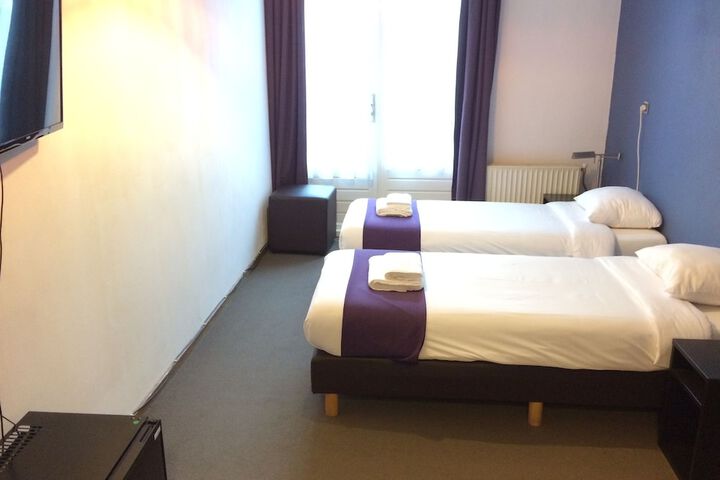 Room 7 of 54