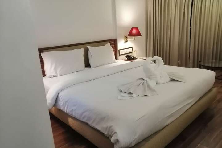 Room 65 of 181