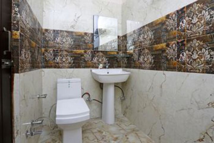 Room 2 of 19