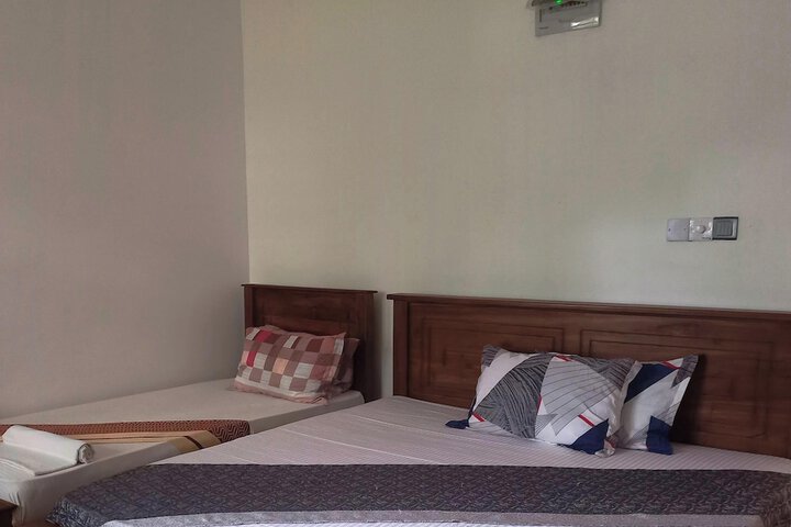 Room 9 of 43