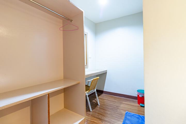 Room 5 of 88