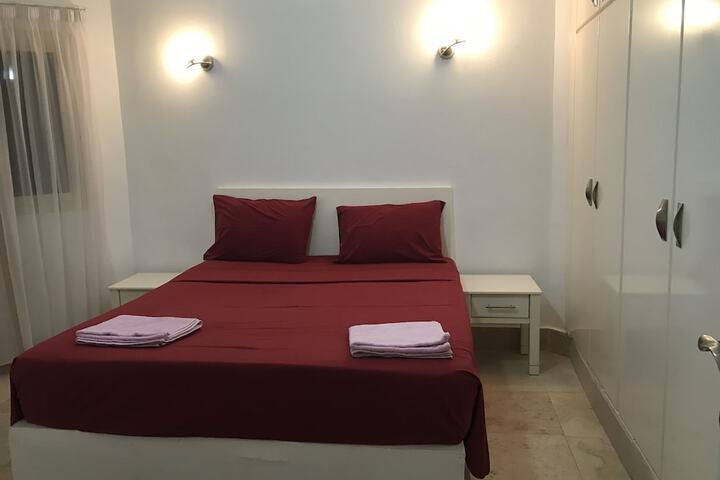 Room 3 of 126