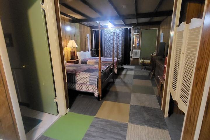 2 Double Beds (21 of 28)