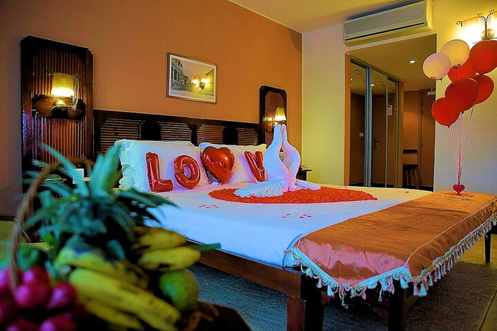 Room 6 of 68