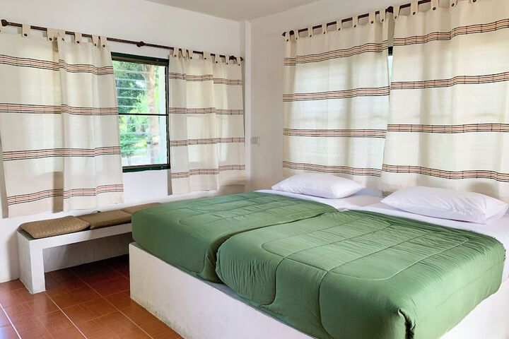 Room 2 of 17