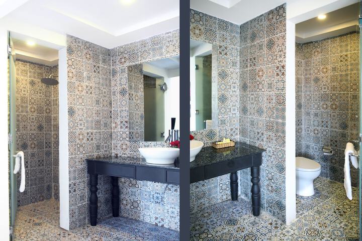 Bathroom Interior Photo
