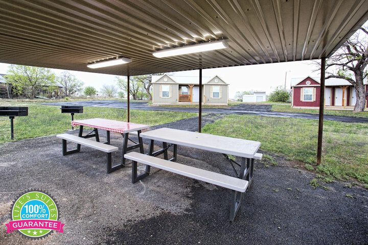 Property Grounds 49 of 53