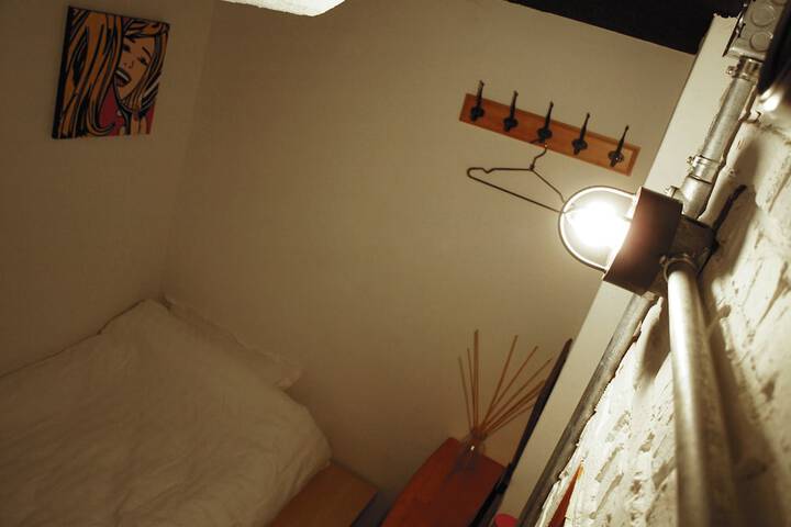 Room 12 of 47