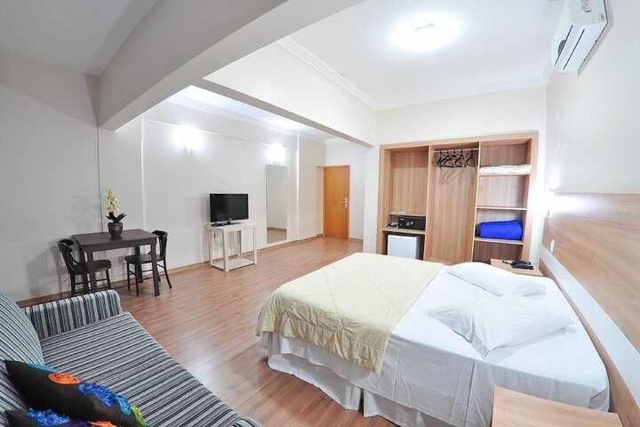 Room 7 of 40