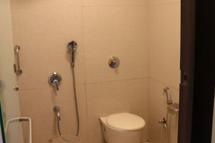 Room 25 of 97