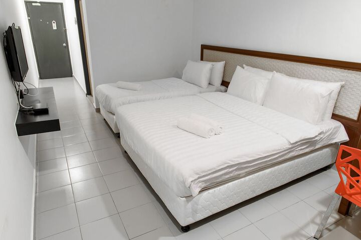 Room 5 of 41