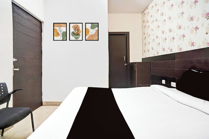 Room 18 of 35