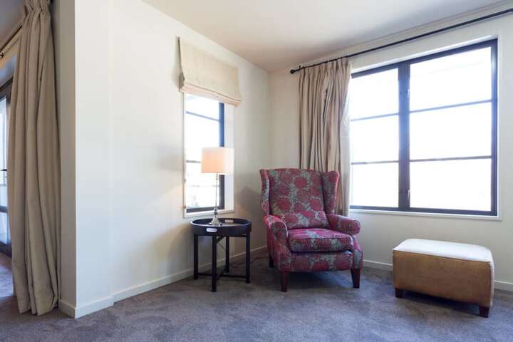 Room 21 of 254