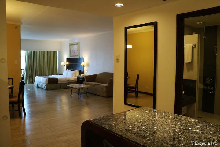 Room 40 of 79