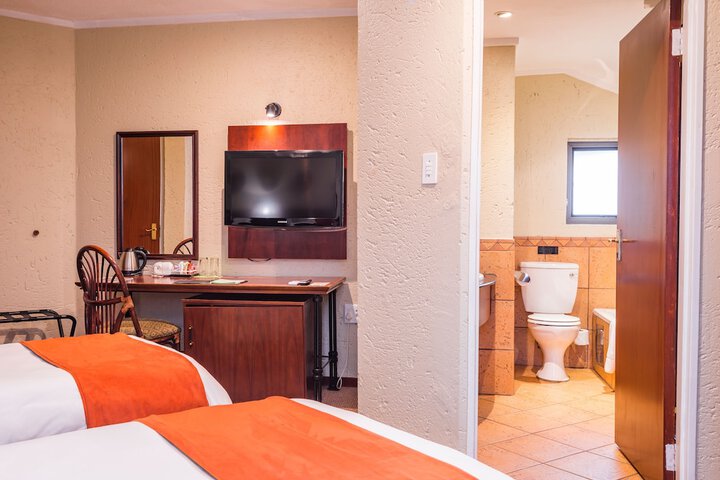 Room 13 of 101