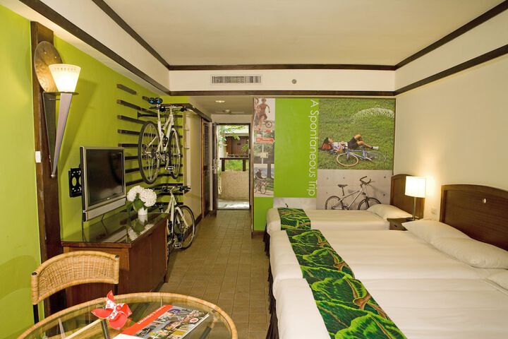 Room 12 of 218