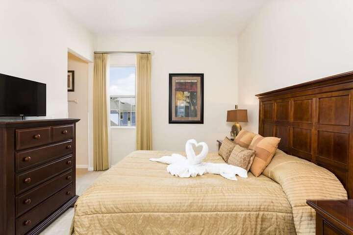 Room 4 of 30