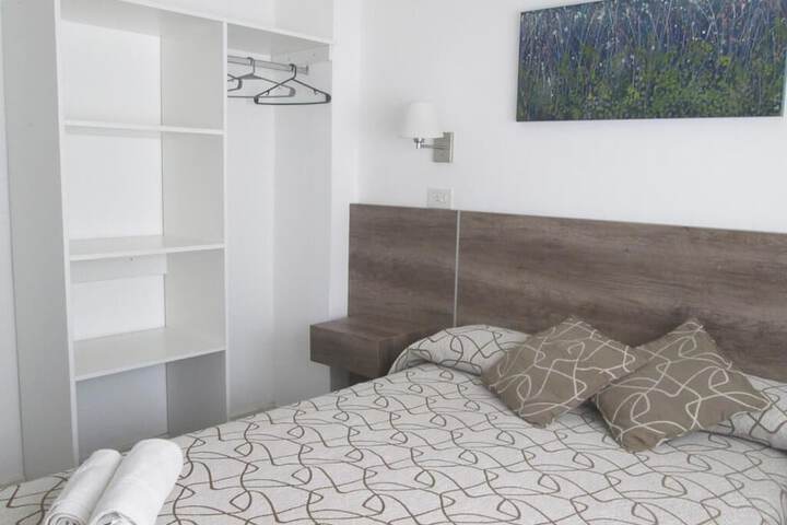 Room 5 of 25
