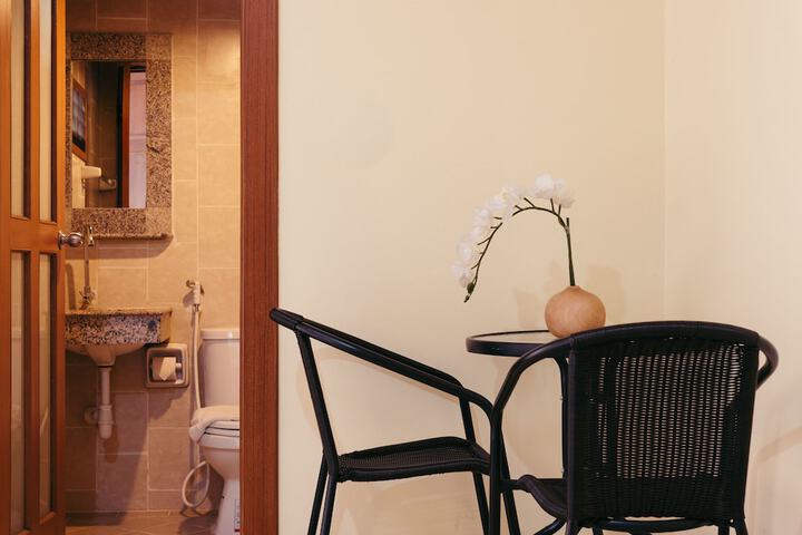 Room 43 of 85