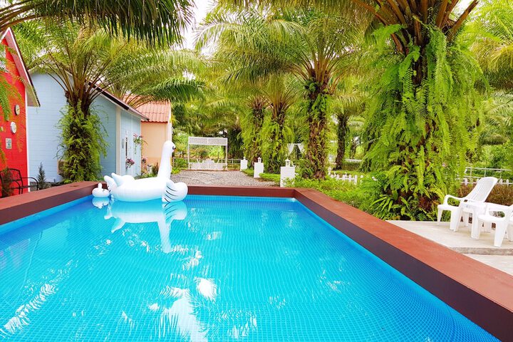 Pool 16 of 30