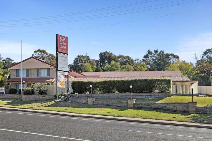 Hotel Entry
