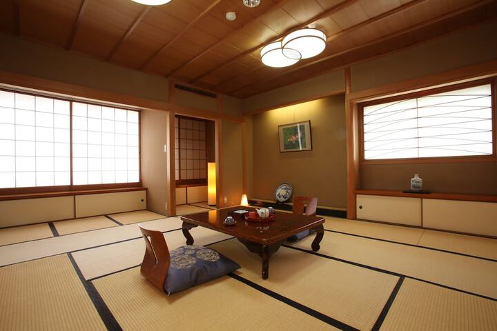 Room 25 of 79