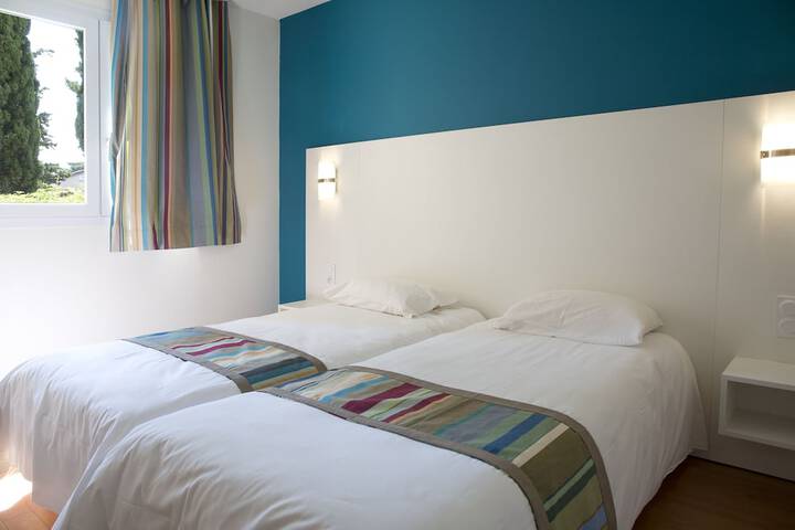 Room 6 of 46