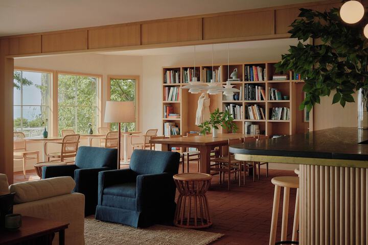 Breakfast/Coffee Service 14 of 23