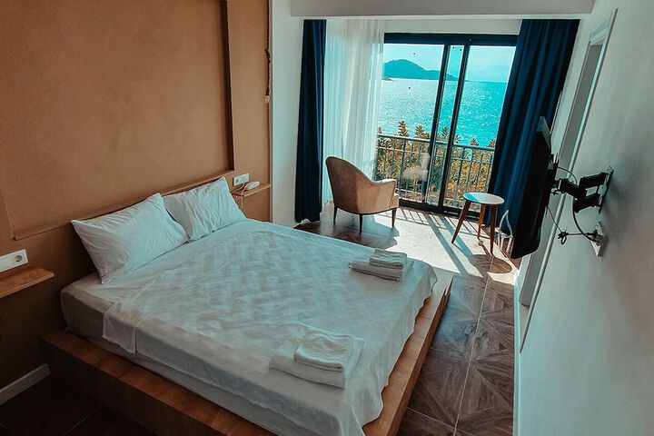 Room 13 of 15