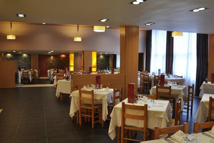Dining 72 of 128