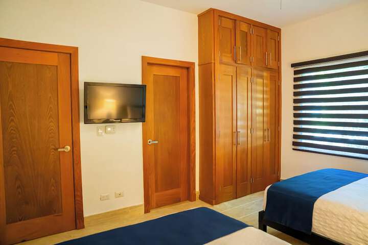 Room 57 of 219