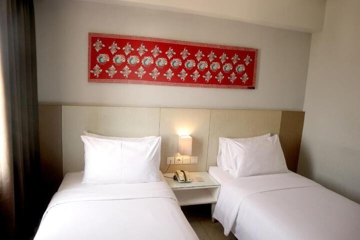 Room 12 of 42