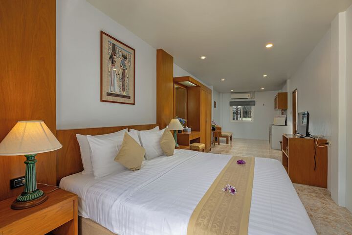 Room 15 of 95