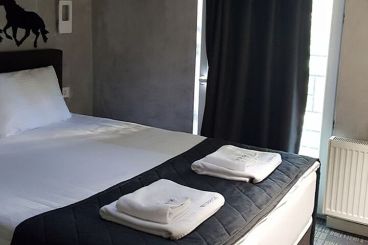 Room 38 of 69