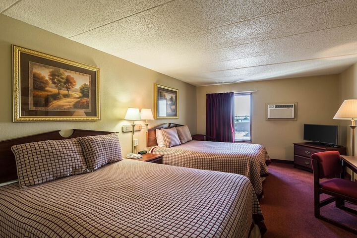 Room 15 of 37